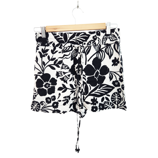 ZARA | מכנסיים קצרים לאישה מידה M