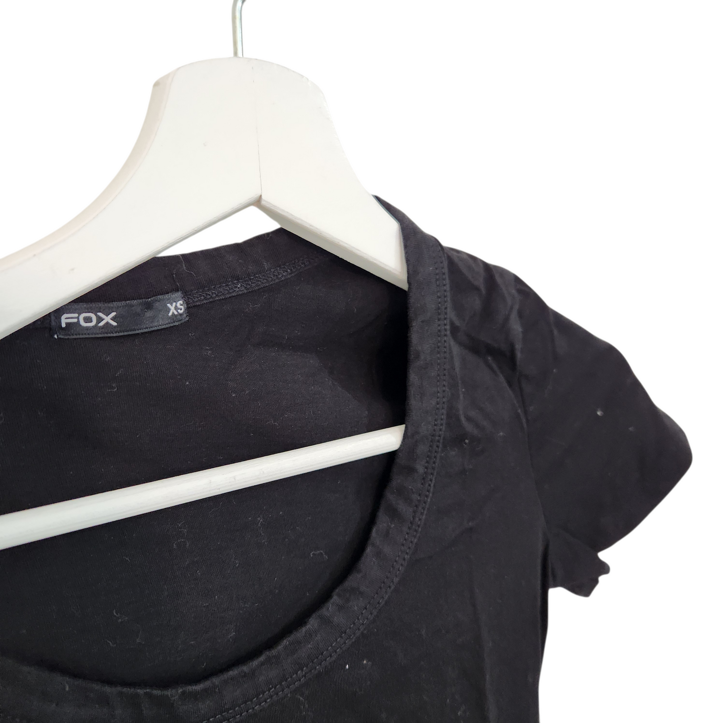 FOX | חולצה קצרה צבע שחור | לאישה מידה XS