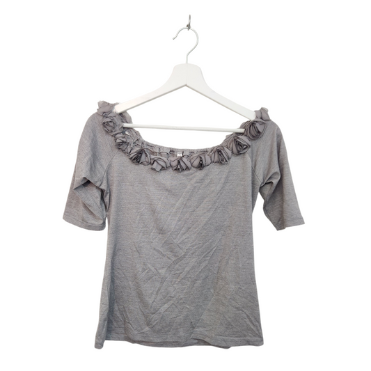 DISCREET | חולצה קצרה | לאישה מידה 1