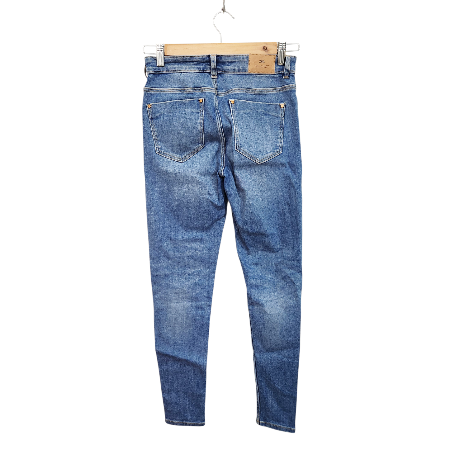 ZARA | ג'ינס סקיני בהיר | לאישה מידה 34 | מוכתם מעט