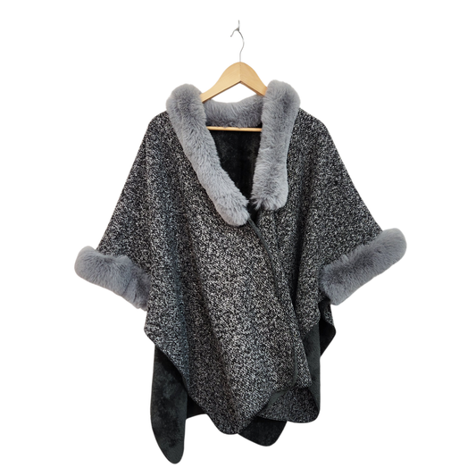 עליונית ויטנג' פרוותית עם פליז פנימי | לאישה מידה XL/XXL