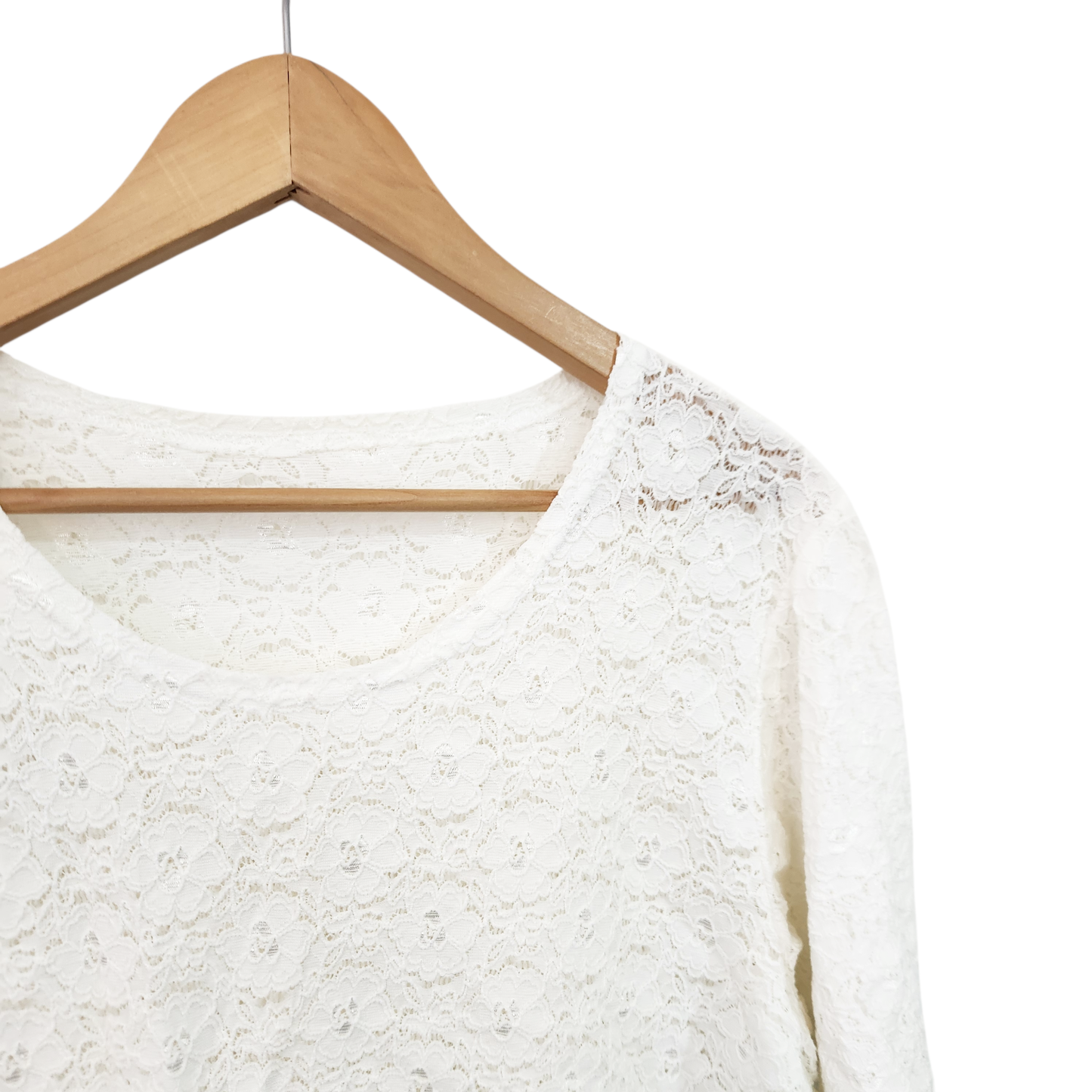 חולצת תחרה צבע לבן | לאישה מידה XL