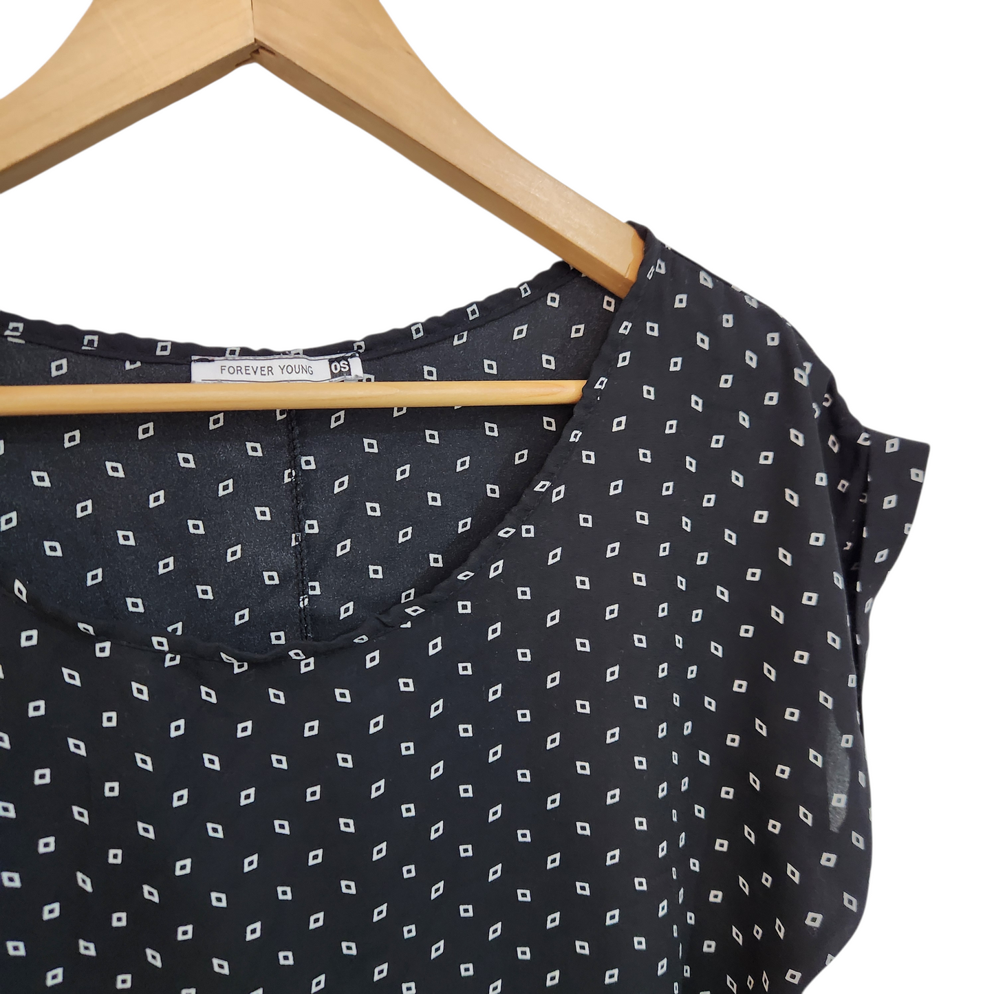 FOREVER YOUNG | חולצה קצרה | לאישה מידה M/L