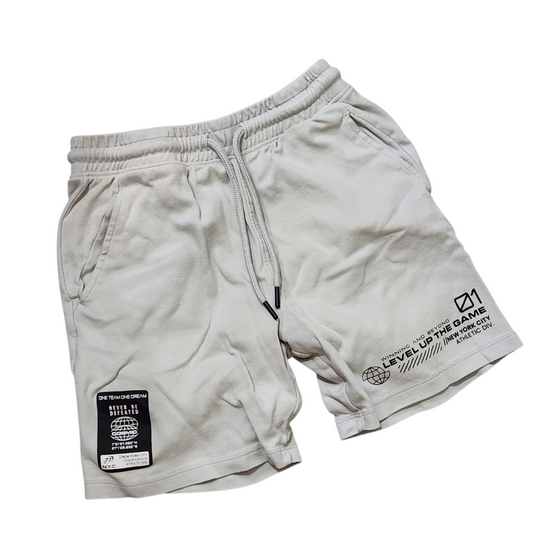 CASTRO | מכנסיים קצרים לילדים גיל 10-12