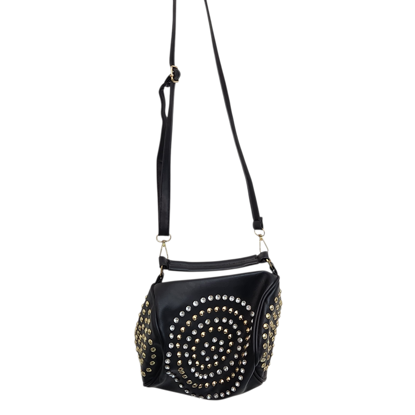 תיק צד שחור עם ניטים זהובים