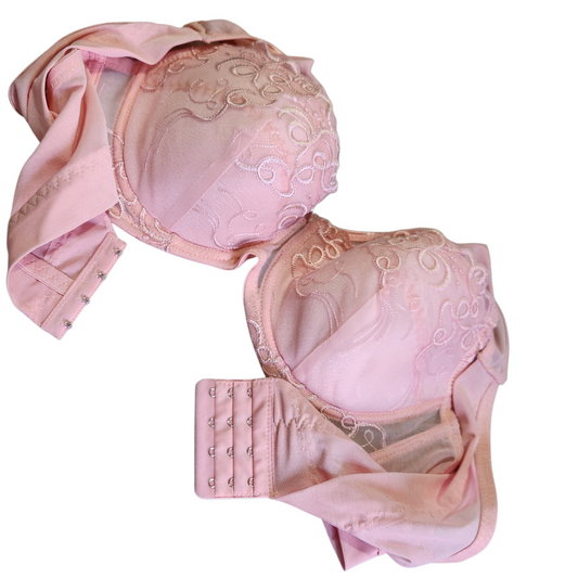 חזייה לאישה מידה D85