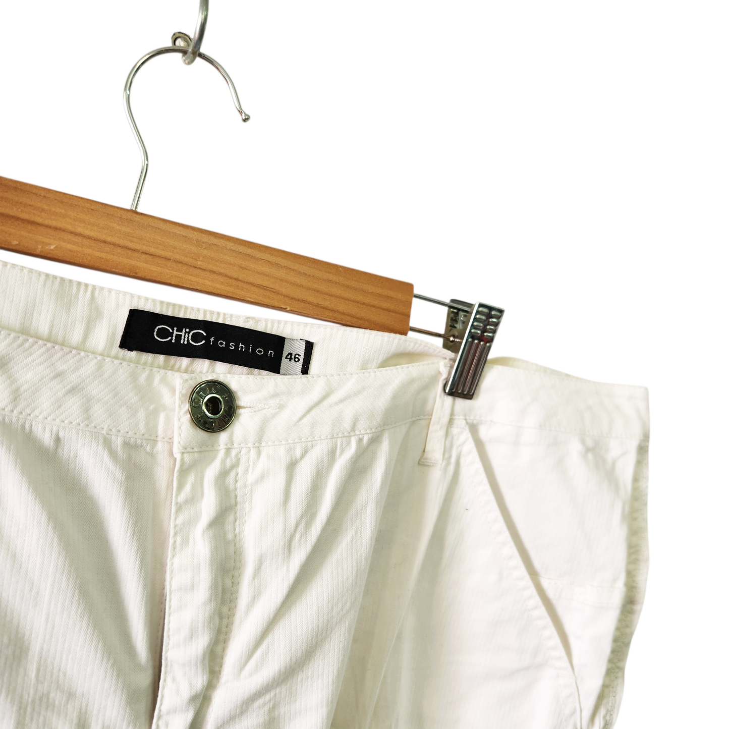 CHIC FASHION | מכנסיים 7/8 צבע לבן | לאישה מידה 46 | 36 אינץ'