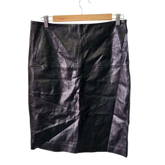 MANGO | חצאית צבע שחור בד דמוי עור | מידה 42 XL