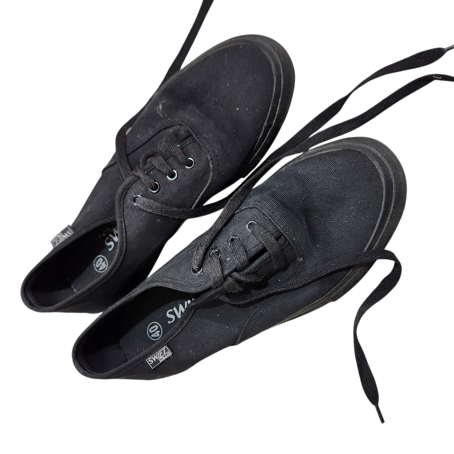 SWIFT | נעלי נשים צבע שחור מידה 40