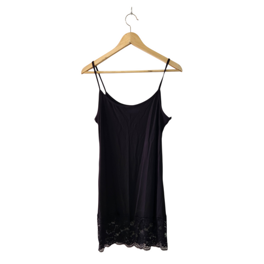 שמלה בייסיק שחורה לאישה מידה M/L