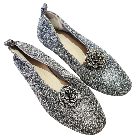 NEW LOOK EVERY DAY | נעליים כסופות נוצצות לאישה מידה 37