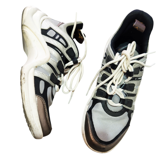 נעלי ספורט לאישה מידה 40