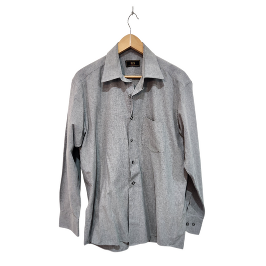 LORD | חולצה מכופתרת לגבר מידה L | כתם פיצי בכיס