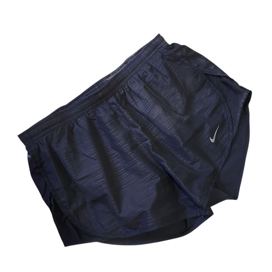 NIKE DRI-FIT | מכנסיים קצרים צבע שחור | לאישה מידה XS