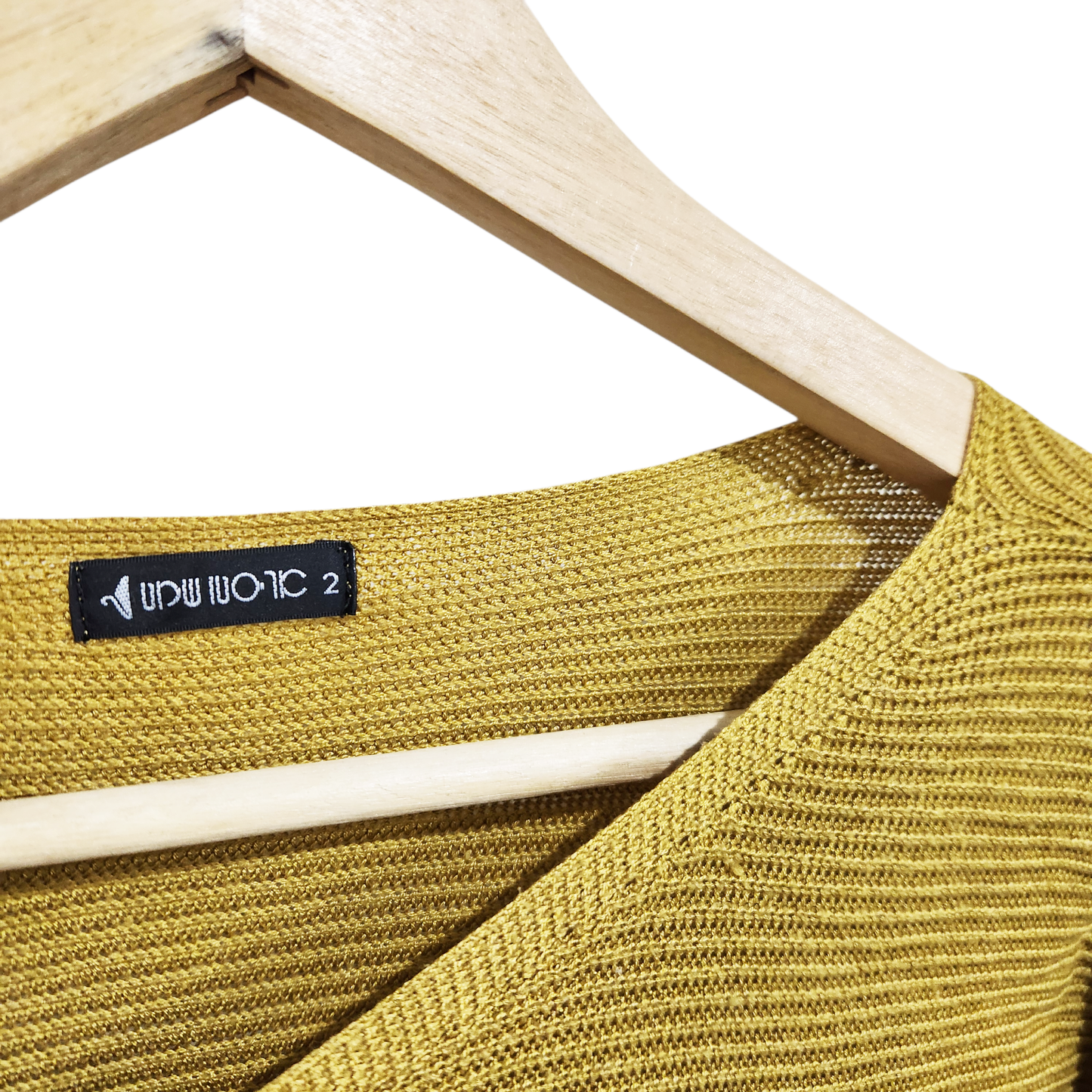 אריסטו שמט - חולצת סריג דקה לאישה מידה 2 M