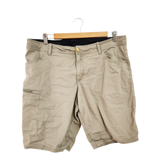 DECATHLON | מכנסיים קצרים צבע בז' | לגבר מידה XL | 46EU | 36US