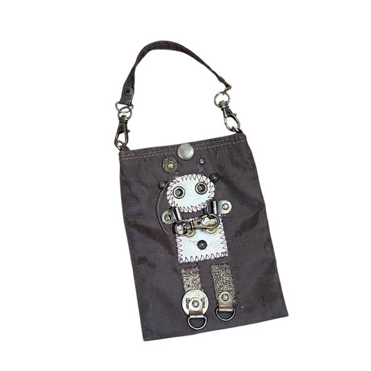 ארנק חום קטן מעוצב