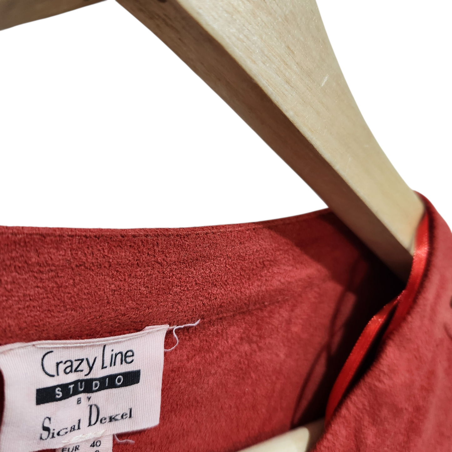 CRAZY LINE BY SIGAL DEKEL | חולצת זמש מעוצבת לאישה מידה 40 L