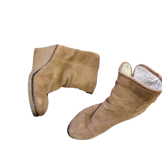 נעלי פלטפורמה עם פרווה בצד הפנימי | לאישה מידה 41 | מצב משומש