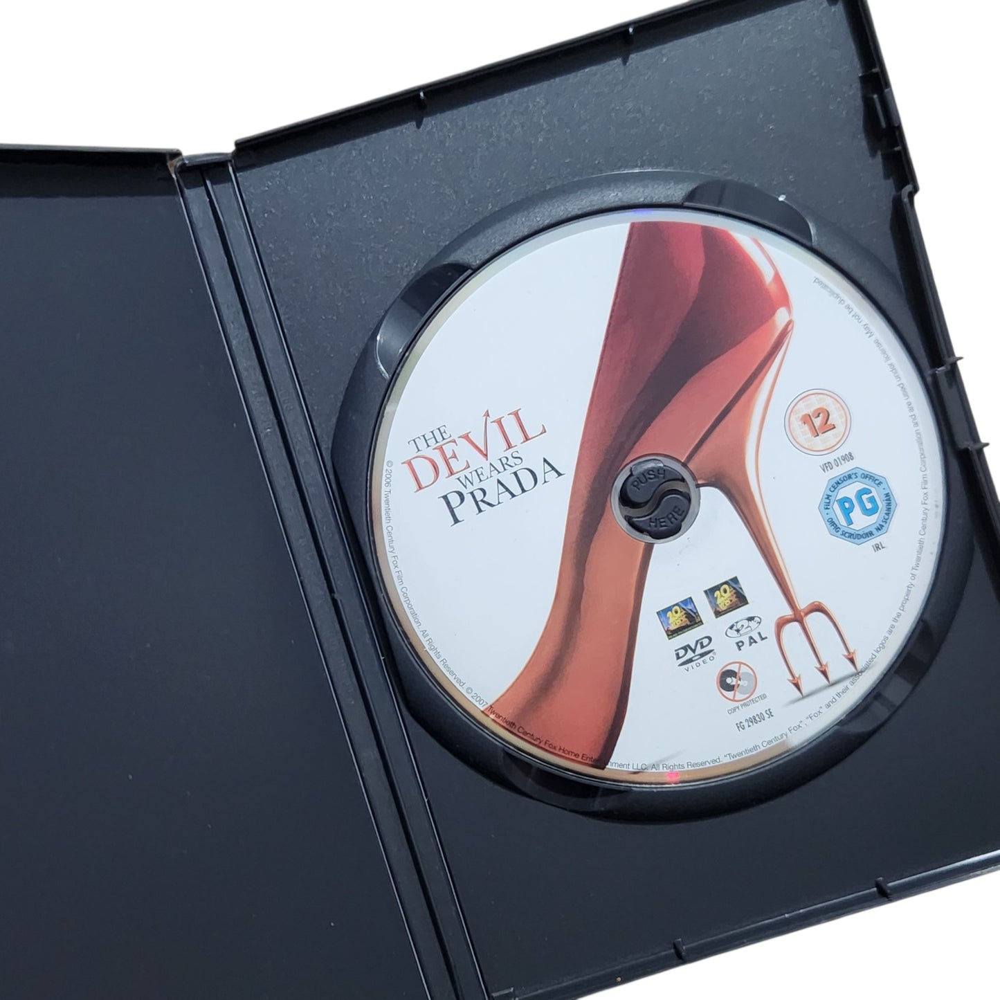 השטן לובשת פראדה (The Devil Wears Prada) | DVD מקורי