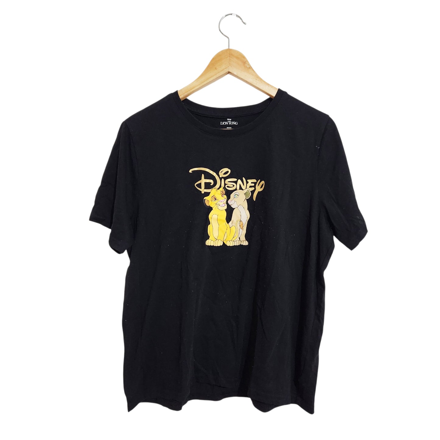 DELTA | DISNEY מלך האריות | טי־שירט שחורה לאישה מידה L