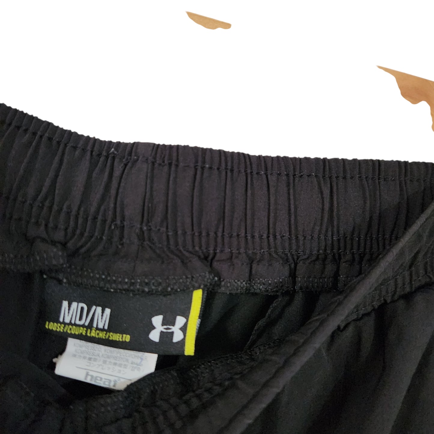 Under Armour | מכנסי ספורט קצרים לגבר מידה M | שחור