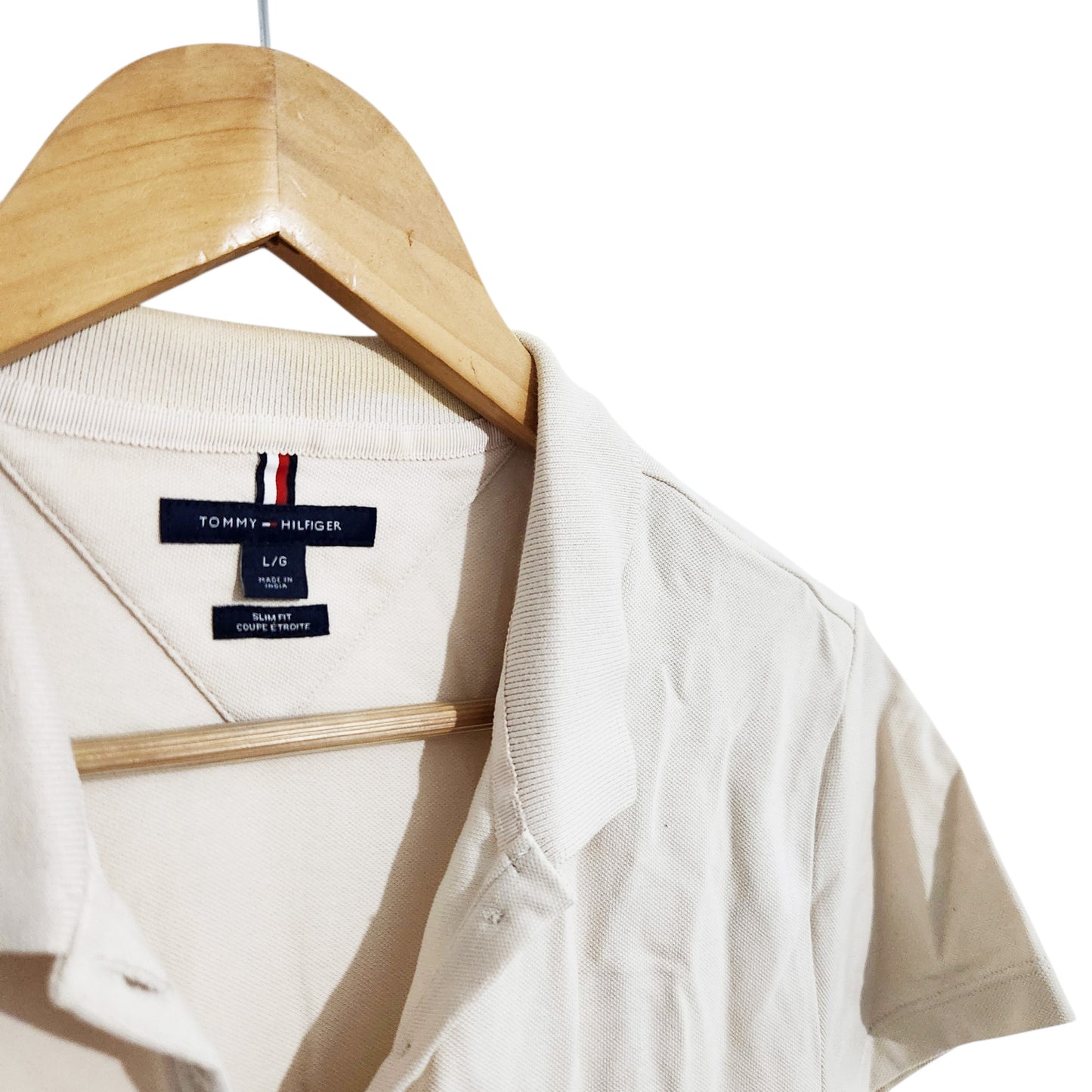 TOMMY HILFIGER | חולצת פולו לנשים | מידה L | לבן | מצב משומש קל (כתם בצווארון)