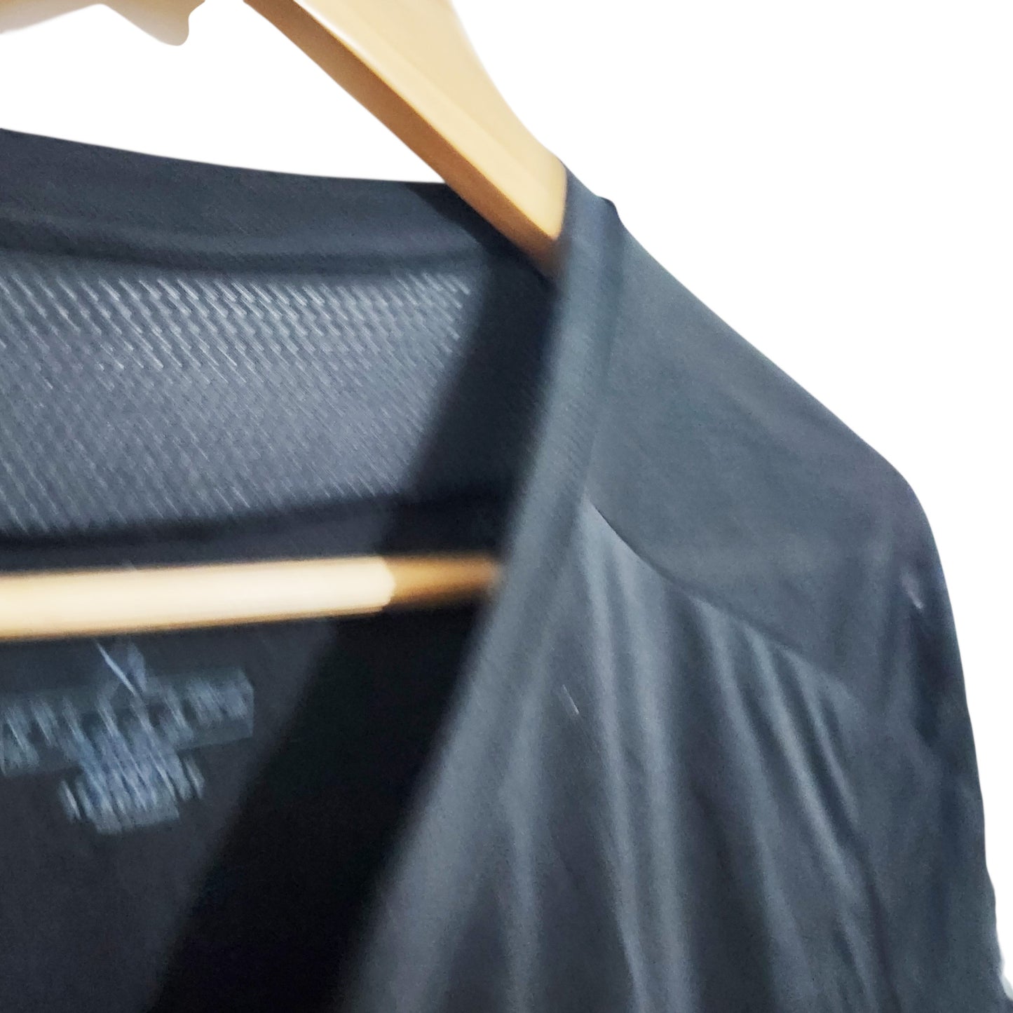 adidas | חולצת ספורט לאישה| מידה XL | שחור