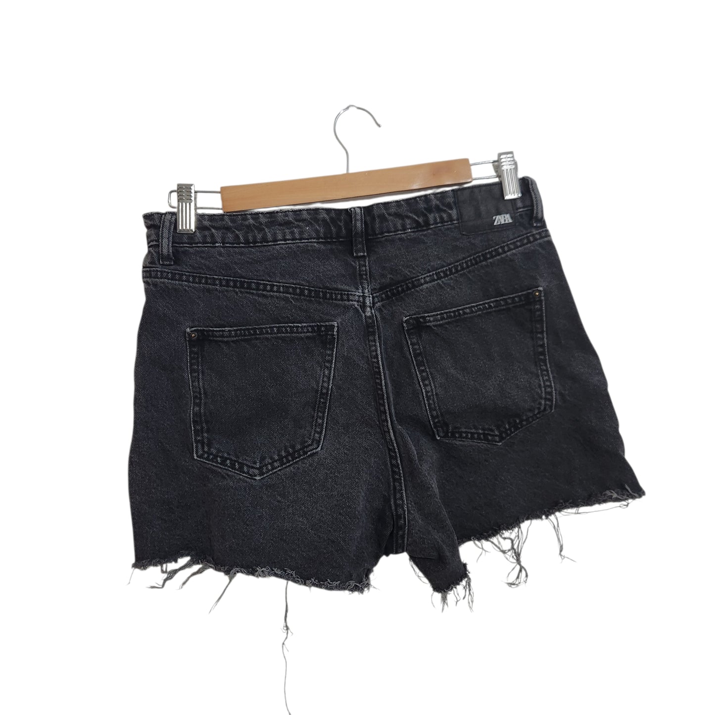 ZARA | מכנסי ג'ינס קצרים לנשים | מידה 40 | שחור ווש | שוליים פרומים