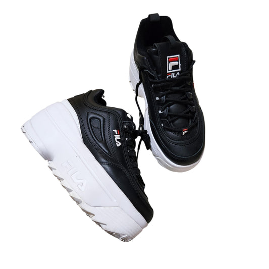 FILA | סניקרס פלטפורמה שחורות לנשים מידה 37.5