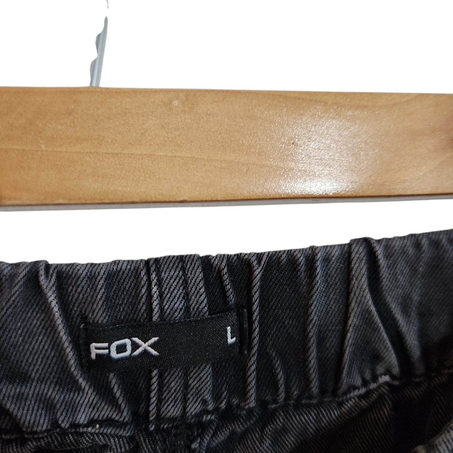 כותרת: FOX | מכנסי שורט ג׳ינס שחורים לנשים | מידה L