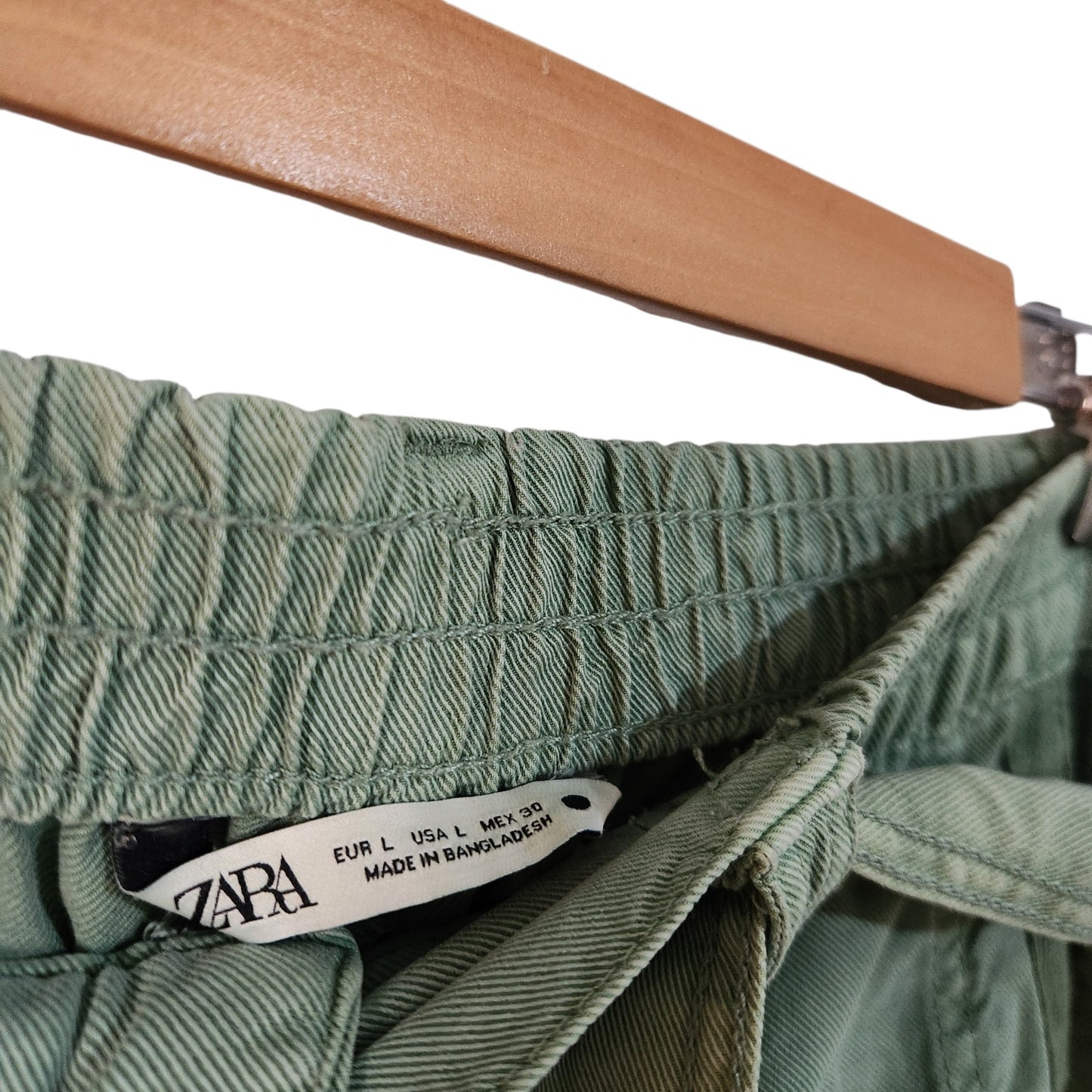 ZARA | מכנסיים ירוקים עם חגורת קשירה לאישה | מידה L