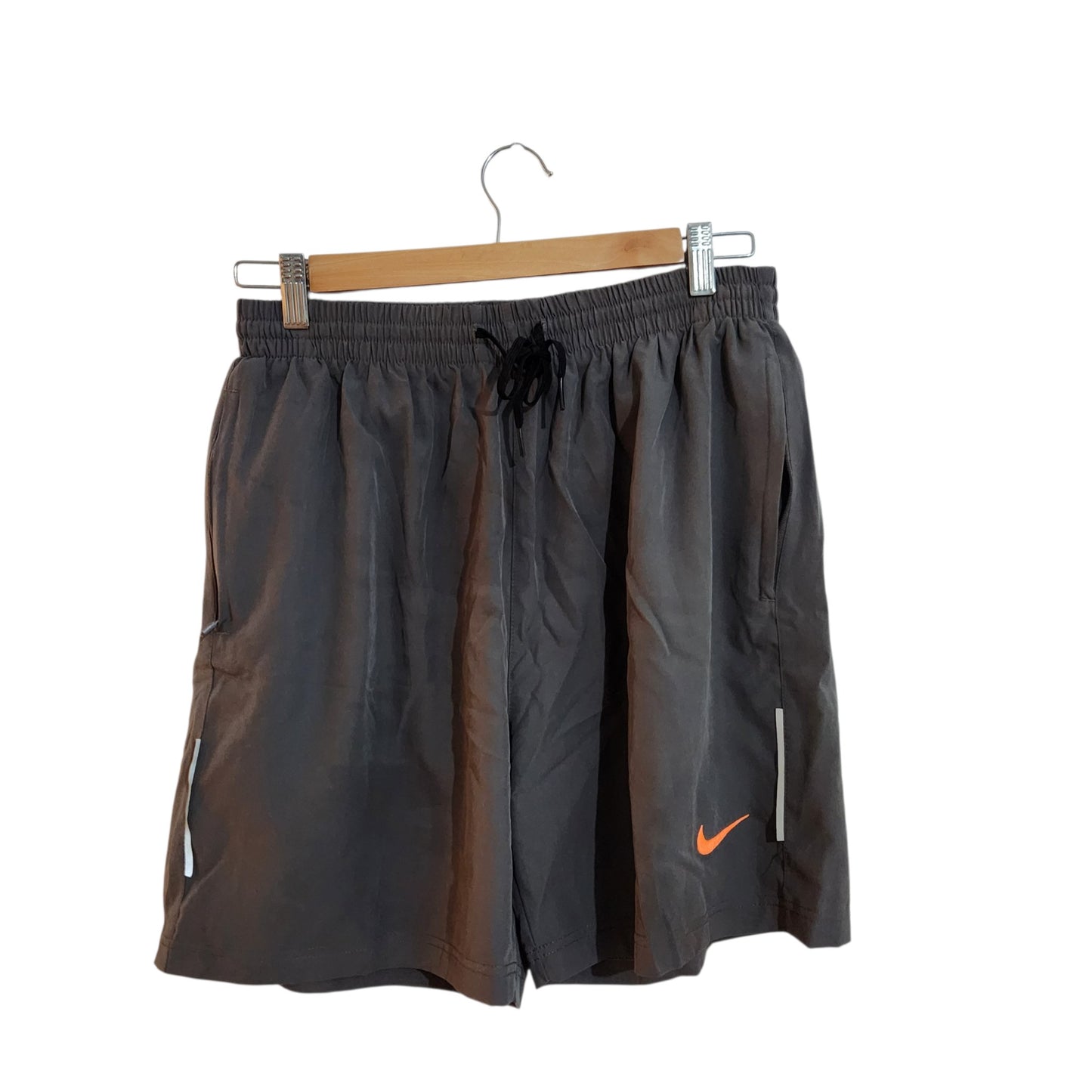 NIKE DRI-FIT | מכנסי ספורט קצרים לילדים/נוער | XXXL | מותן 28–34 אינץ׳ | גיל 16-18