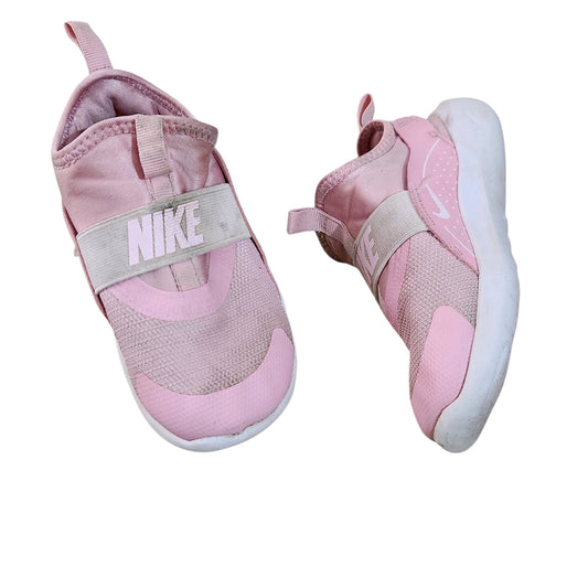 NIKE | נעלי ספורט ורודות | ילדות | מידה 27