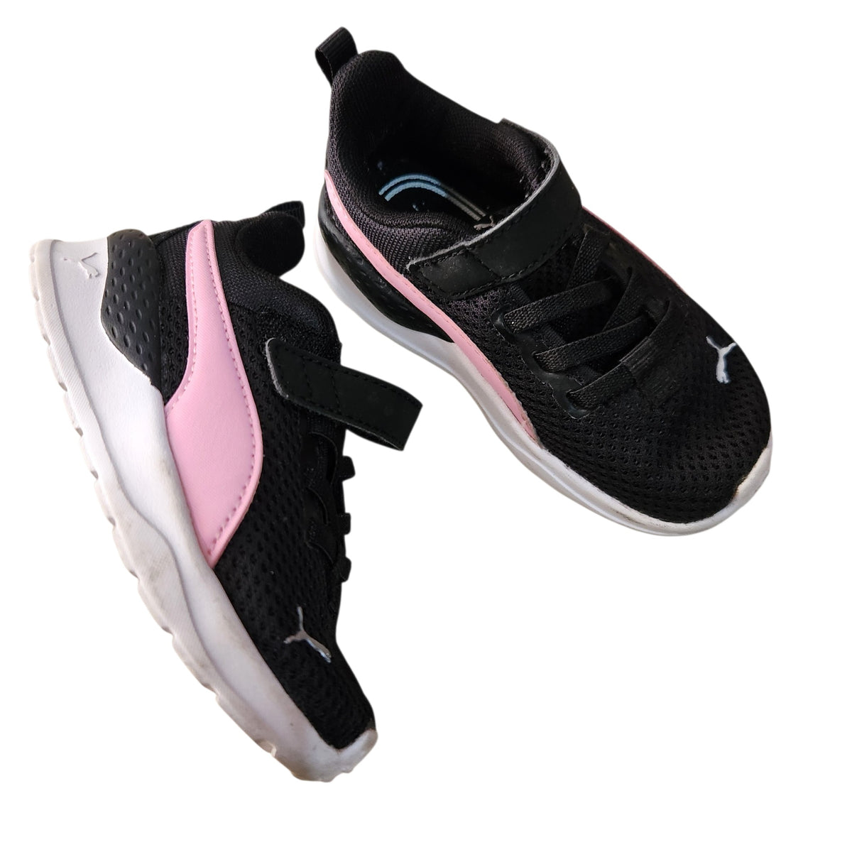 PUMA | נעלי ספורט שחורות ורודות | ילדות | מידה 23