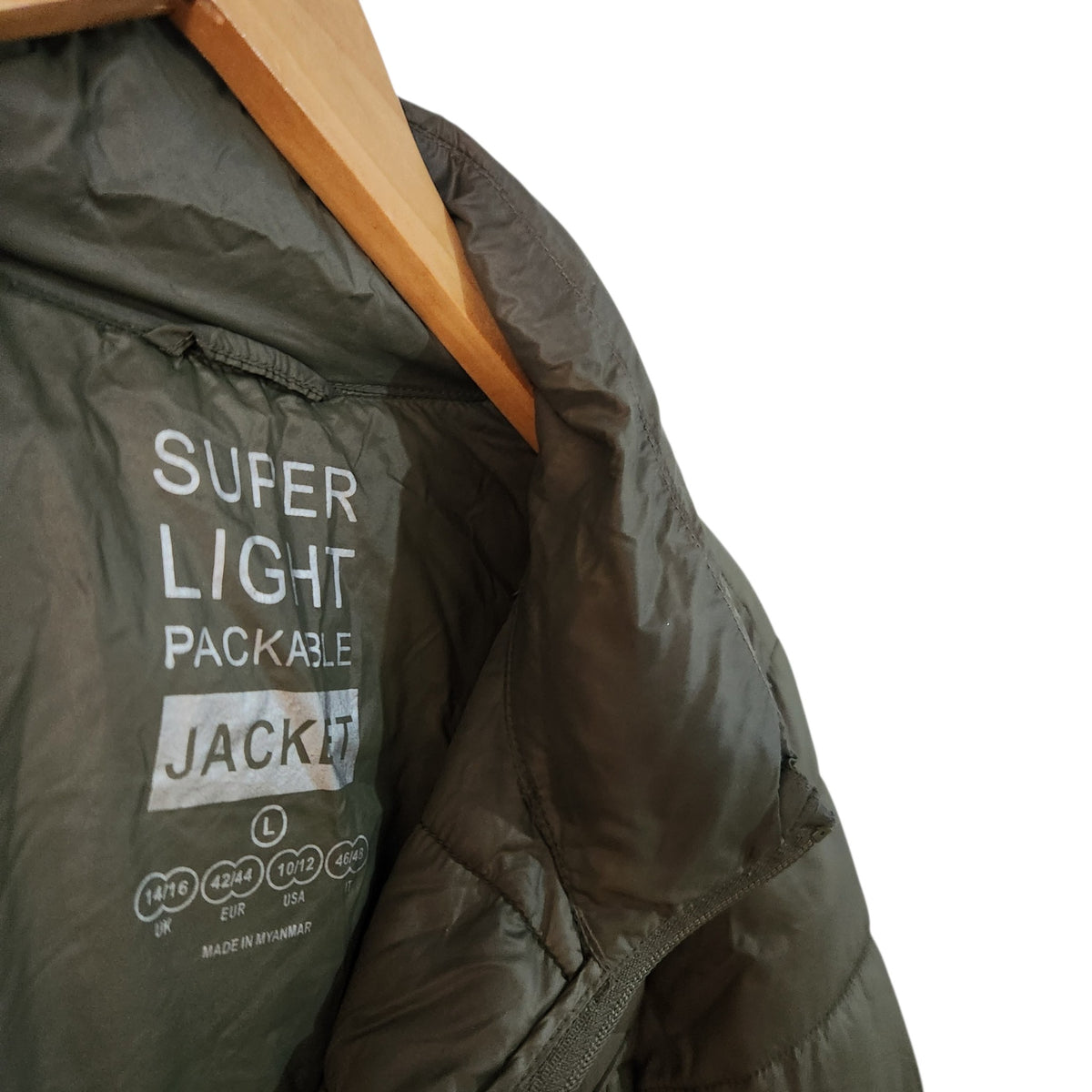 SUPER LIGHT | מעיל פוך קל לנשים | ירוק זית | מידה L