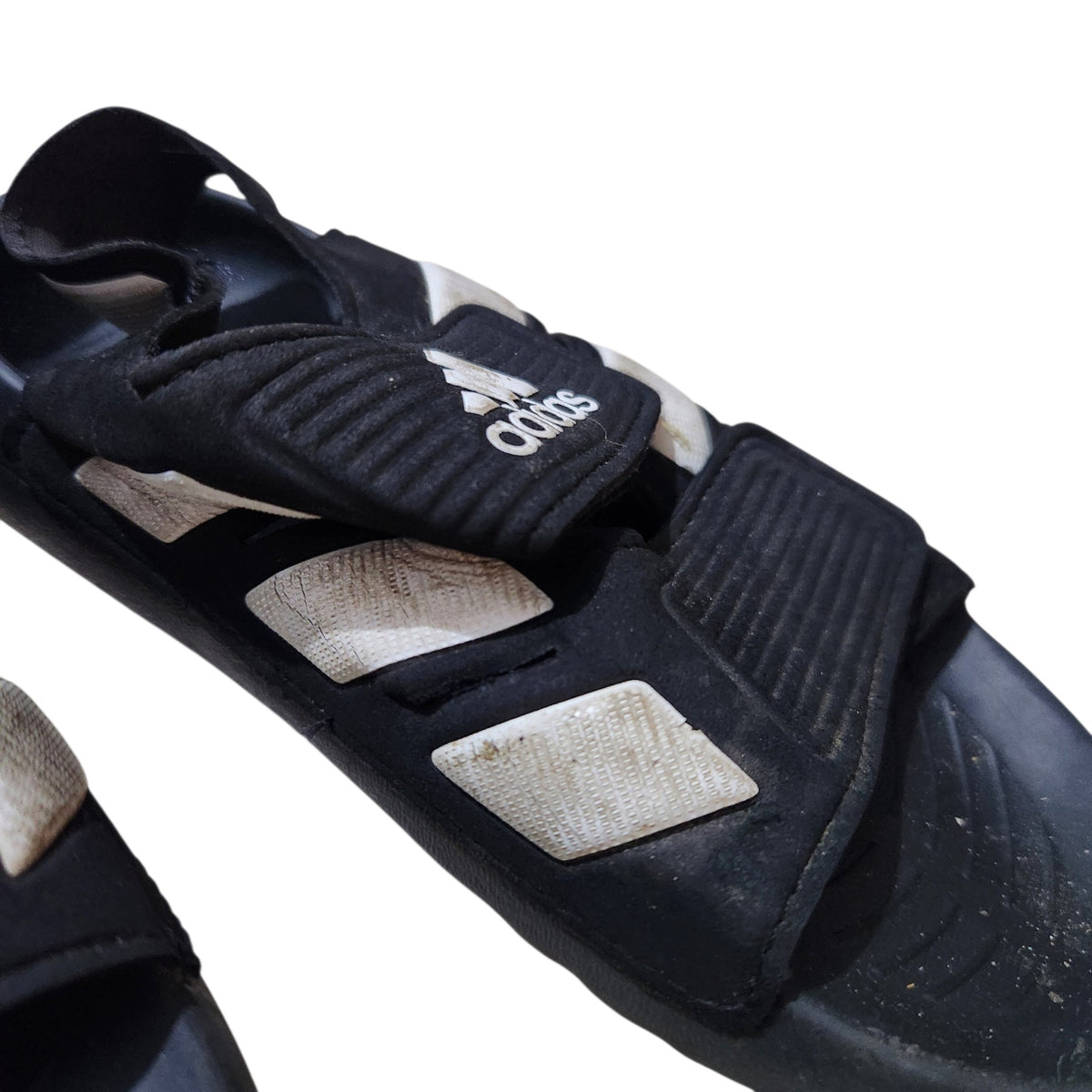 ADIDAS | סנדלי ילדים שחור-לבן | מידה 31