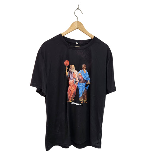BASKETBALL | חולצת טי שחורה עם הדפס | יוניסקס | XL