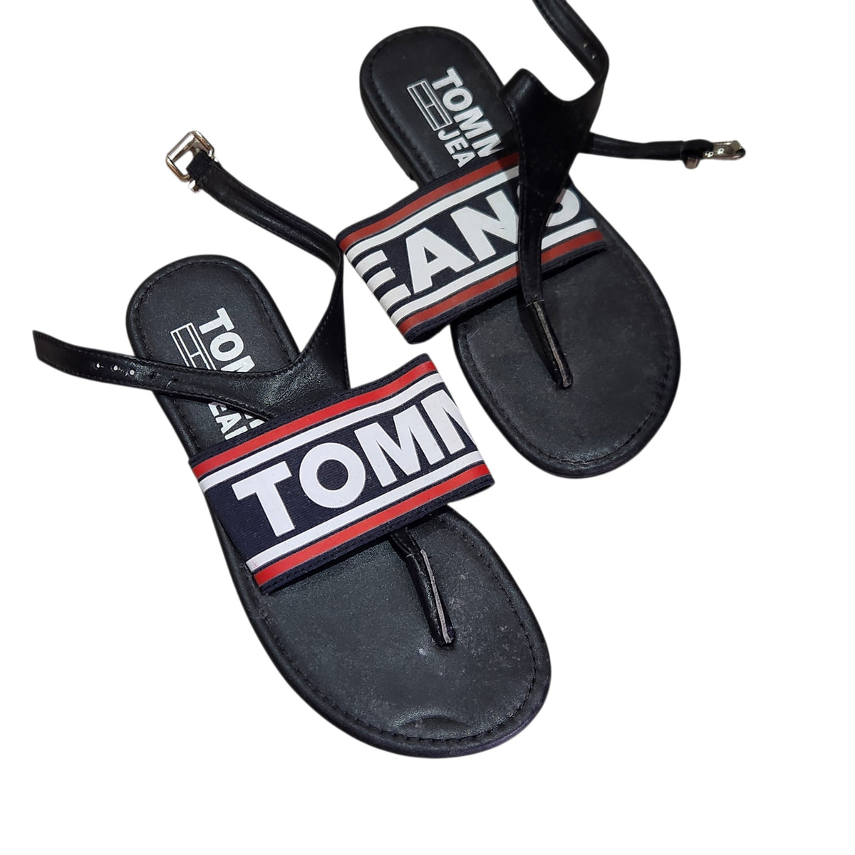TOMMY JEANS | סנדלי אצבע שחורים לאישה | מידה 35