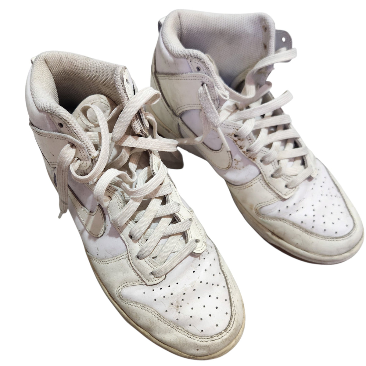 NIKE | נעלי סניקרס גבוהות לאישה | מידה 38 | לבן