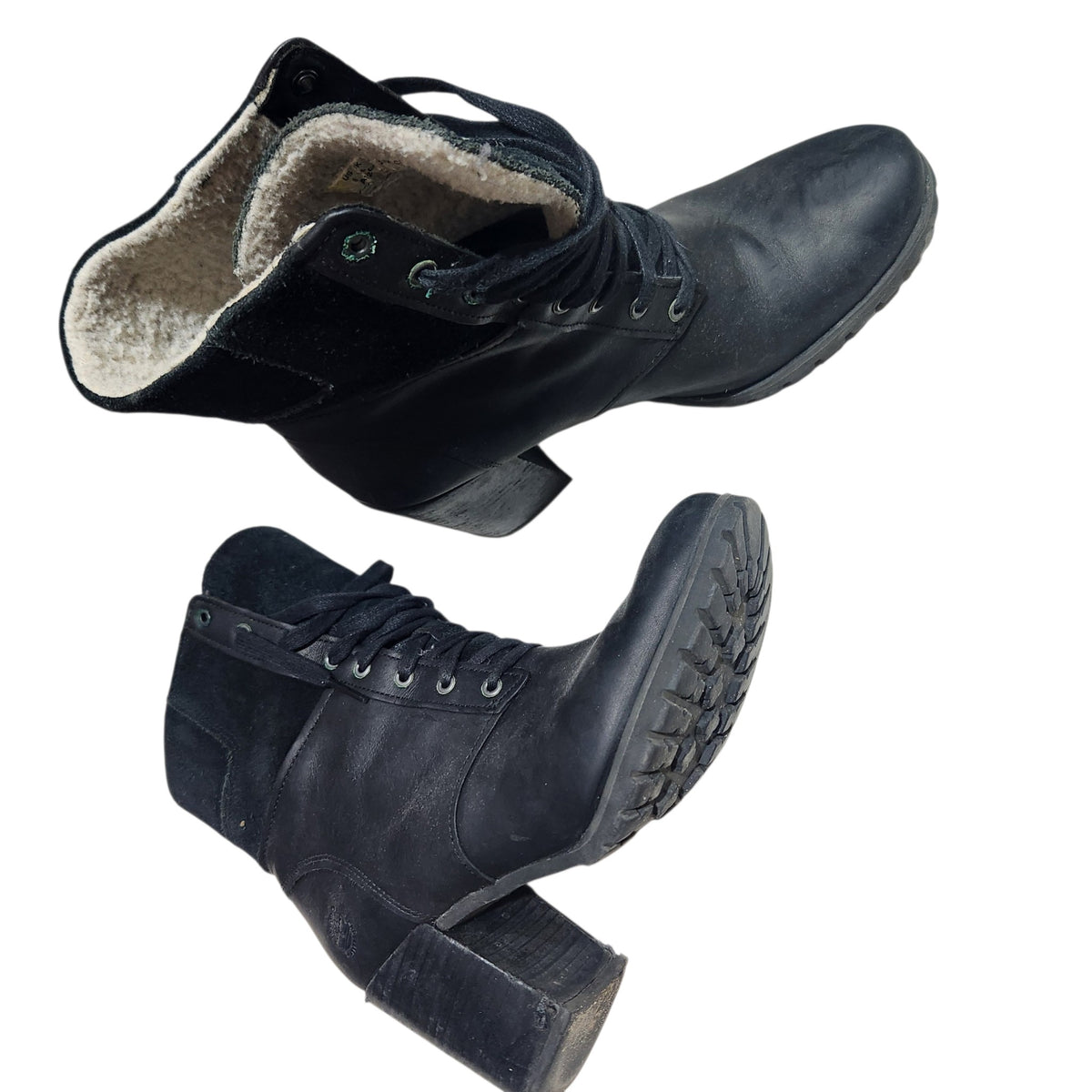 TIMBERLAND | מגפוני עור שחורים לאישה | עקב רחב ושרוכים | מידה 39
