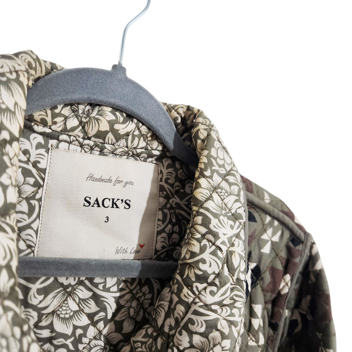SACK'S | ג'קט קווילט בהדפס גיאומטרי לאישה | מידה 3 (L/XL) | ירוק זית | גולגולים
