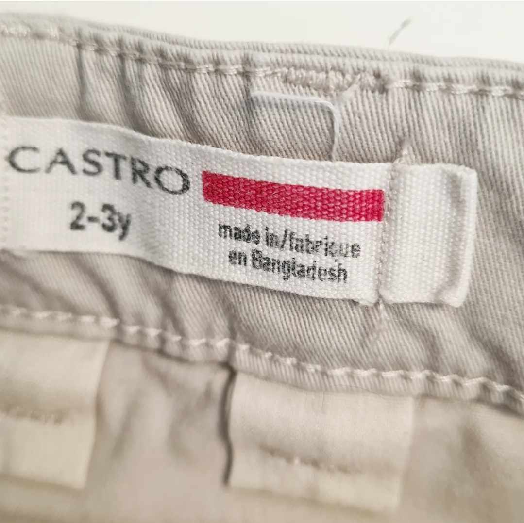 CASTRO מכנסיים קצרים צבע בז' גיל 2-3