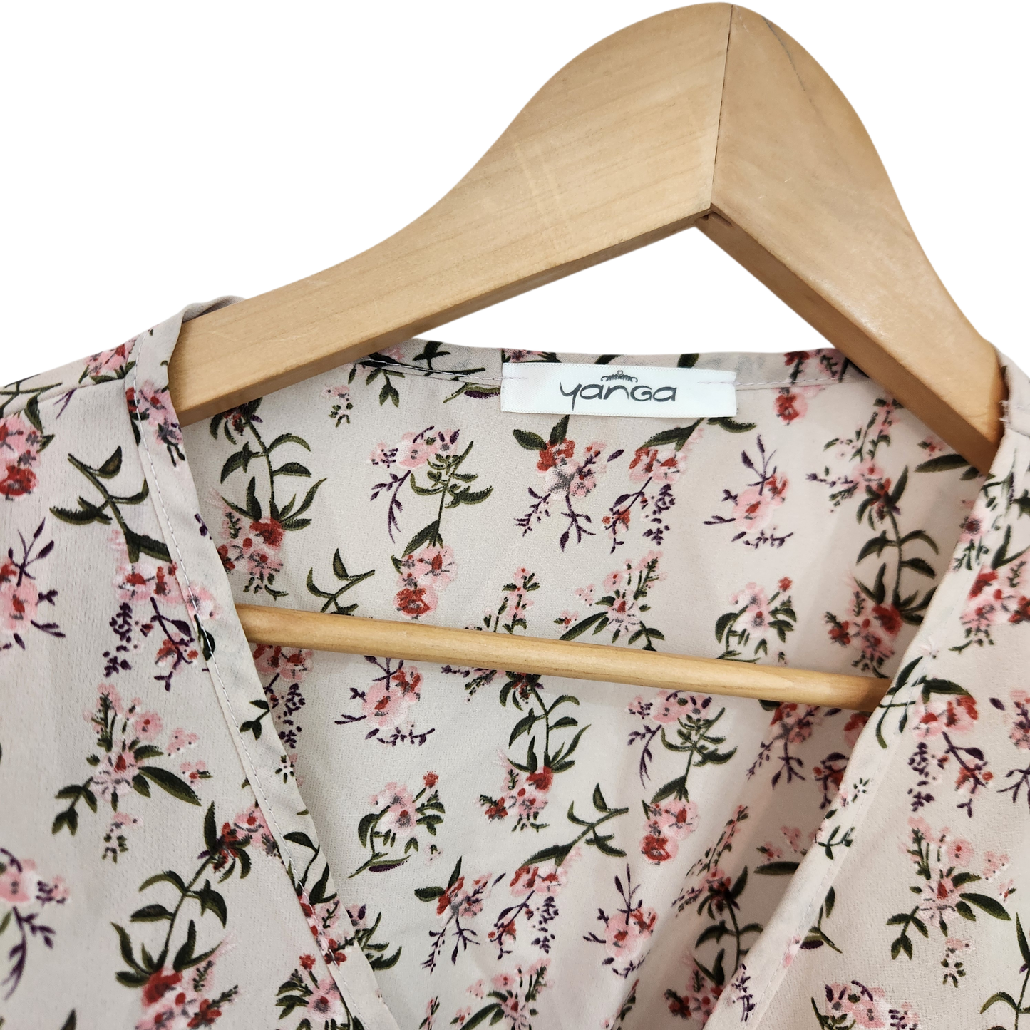 YANGA חולצה דקה פרחונית לאישה מידה S