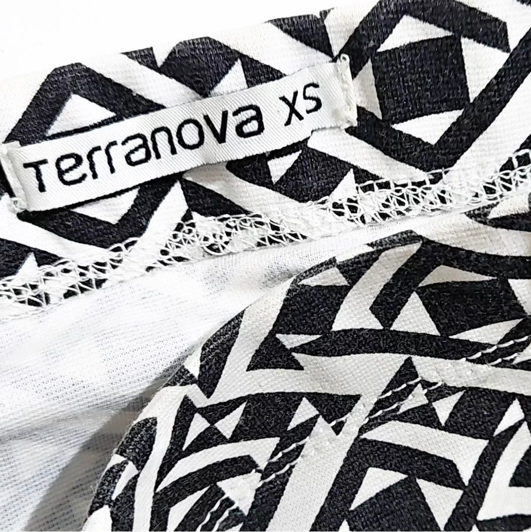 TERRANOVA חצאית גיאומטרית שחור לבן מידה XS