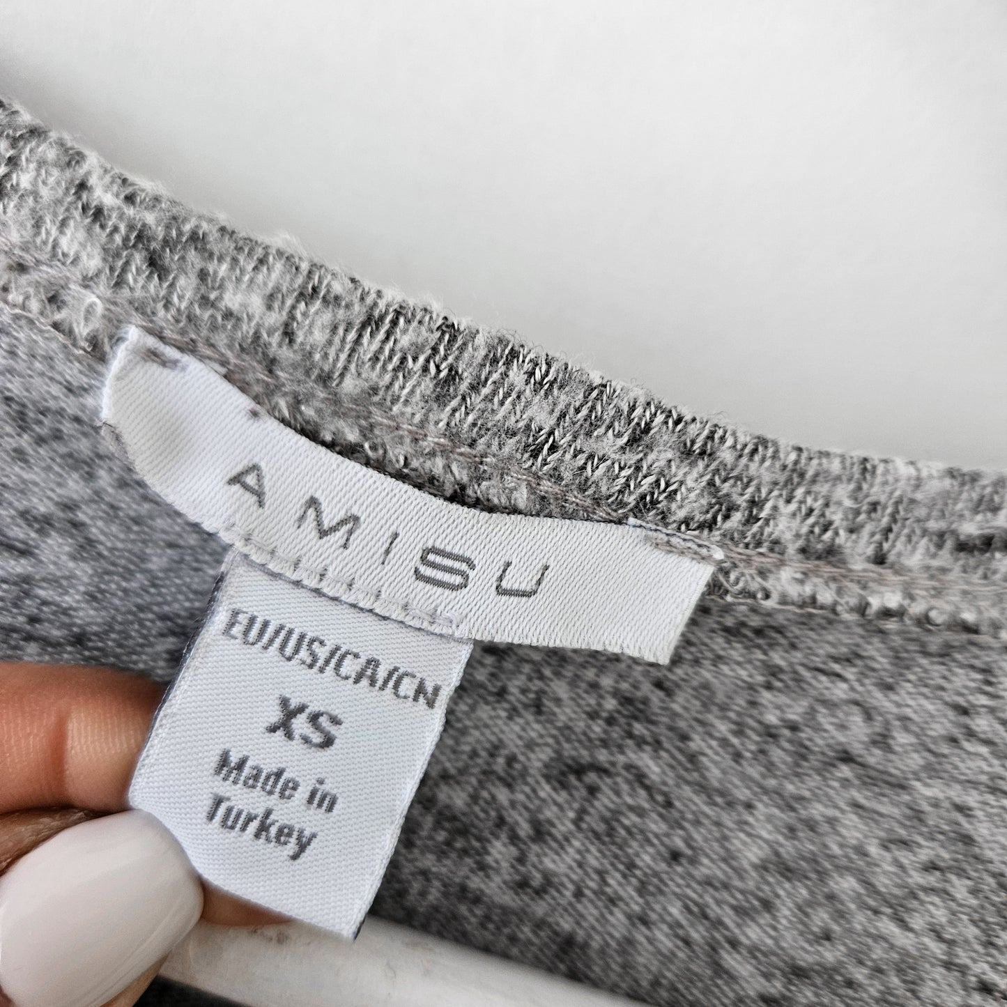 AMISU חולצת נשים מידה XS‏