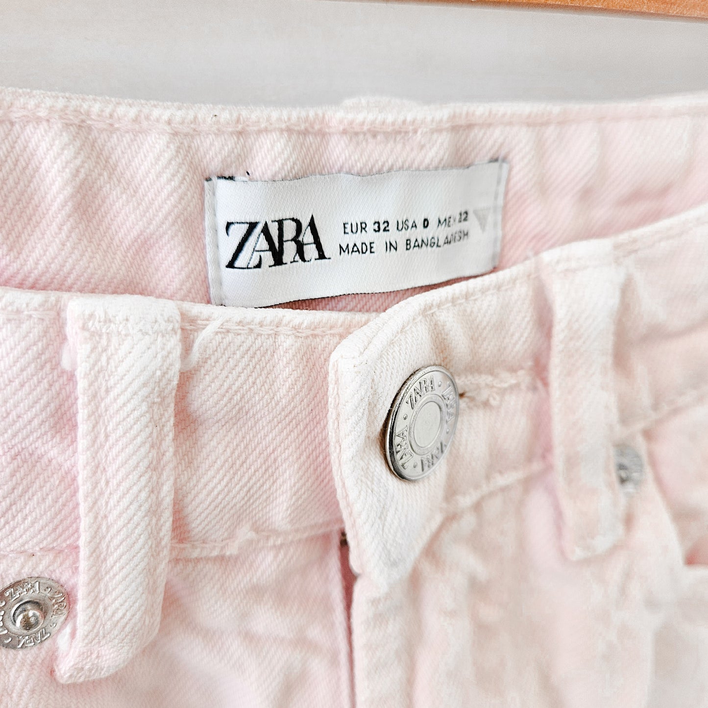 ZARA ג'ינס לנשים צבעים לבן וורוד מידה 32