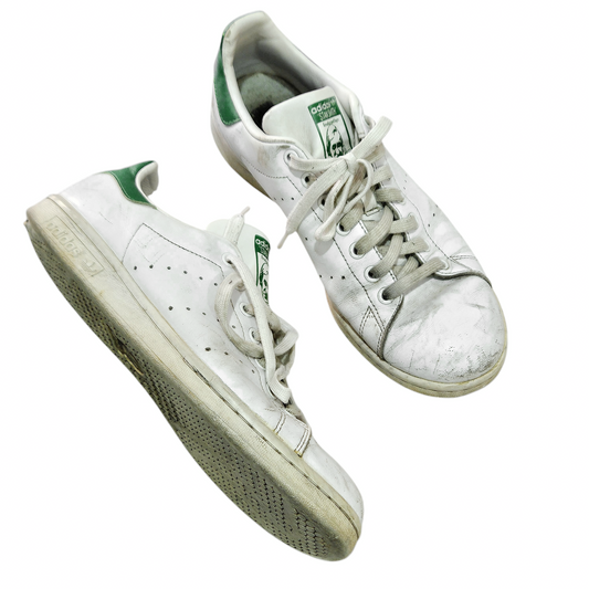 Adidas נעליים לגבר מידה 42.5 מצב משומש