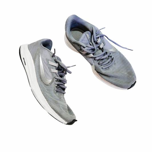 Nike נעליים לגבר מידה 42.5