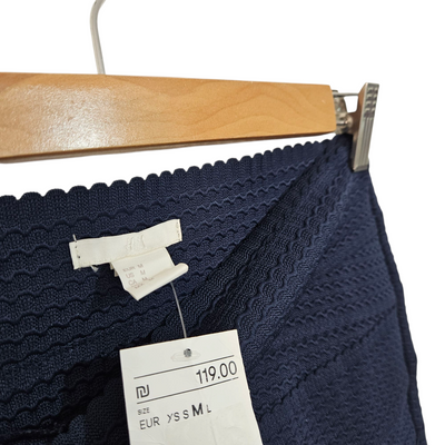 H&M חצאית קצרה חדשה עם תווית לאישה מידה M‏